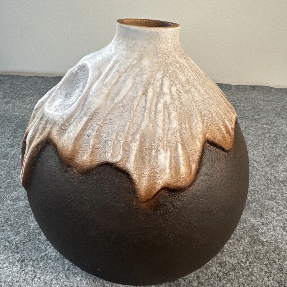 Tahua brand handcrafted